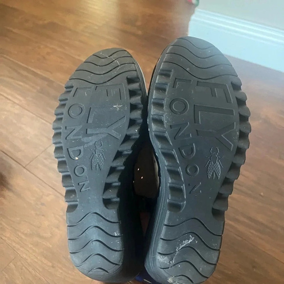 Fly London Yile sandals-Euro size 38, US size 7.  Brown and Black - Picture 7 of 8